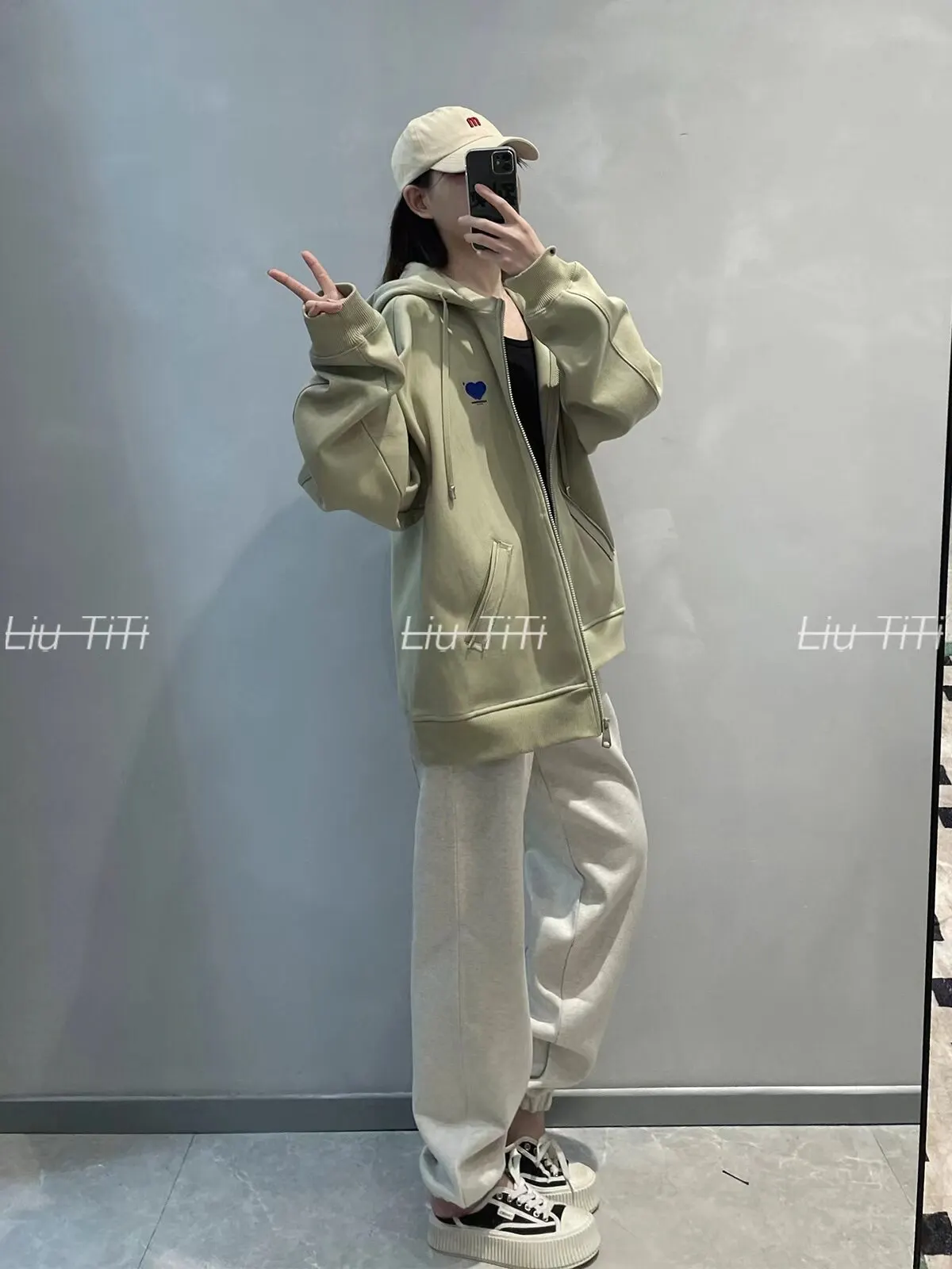 ADER ERROR High Quality Korean Version New Hoodie Loose Casual Zipper Hooded Sweater Cardigan Men and Women Couple Jacket Tops
ADER ERROR High Quality Korean Version New Hoodie Loose Casual Zipper Hooded Sweater Cardigan Men and Women Couple Jacket Tops
