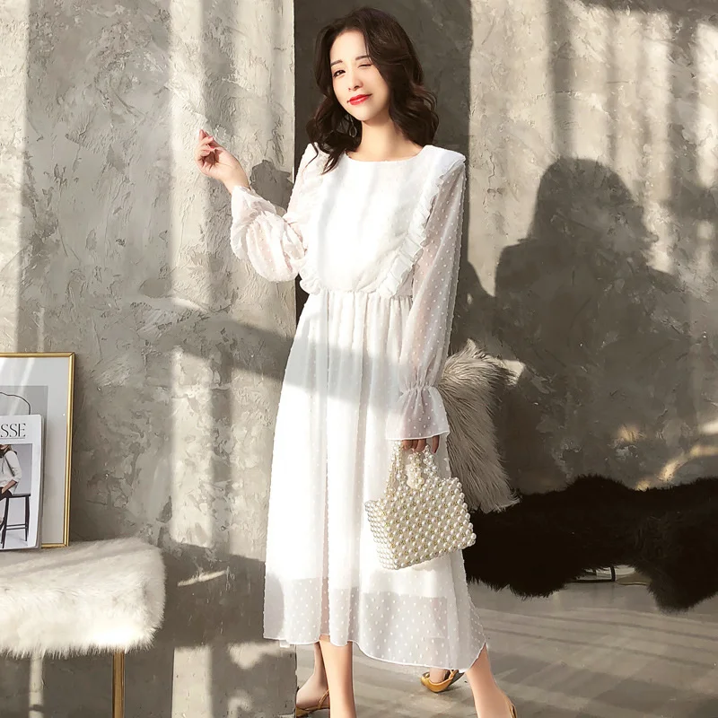 Elegant female dress line to line with loose sleeves, medium-sized fluffy dress with party frills and spring, autumn and 2021
Elegant female dress line to line with loose sleeves, medium-sized fluffy dress with party frills and spring, autumn and 2021