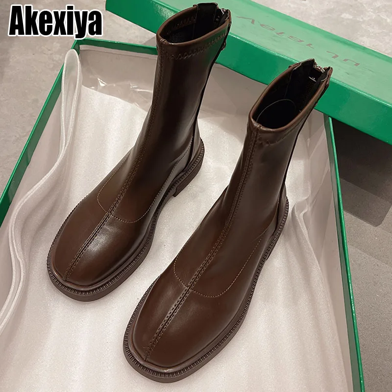 2022 New Autumn Women Ankle Boots Fashion Female Heels Elegant Lady Black Square Toe Zip Shoes BC4872
2022 New Autumn Women Ankle Boots Fashion Female Heels Elegant Lady Black Square Toe Zip Shoes BC4872