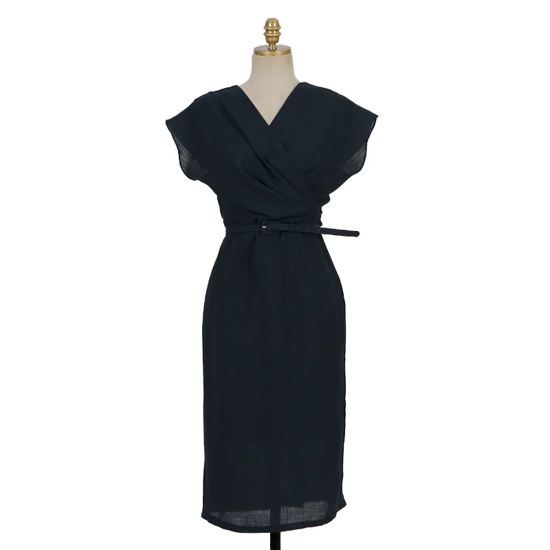 Korean Women Commuter Dress Temperament Professional Short Sleeve Summer V-neckline Slim Skirt Wedge Office Party Fashion Dress
Korean Women Commuter Dress Temperament Professional Short Sleeve Summer V-neckline Slim Skirt Wedge Office Party Fashion Dress