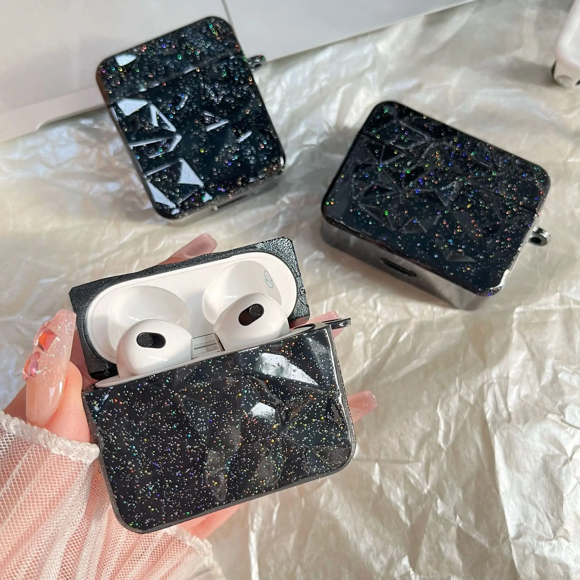 Красочный бриллиантовый узор для наушников Apple Airpods2 поколения защитный чехол квадратный новый блеск три поколения Pro
Красочный бриллиантовый узор для наушников Apple Airpods2 поколения защитный чехол квадратный новый блеск три поколения Pro