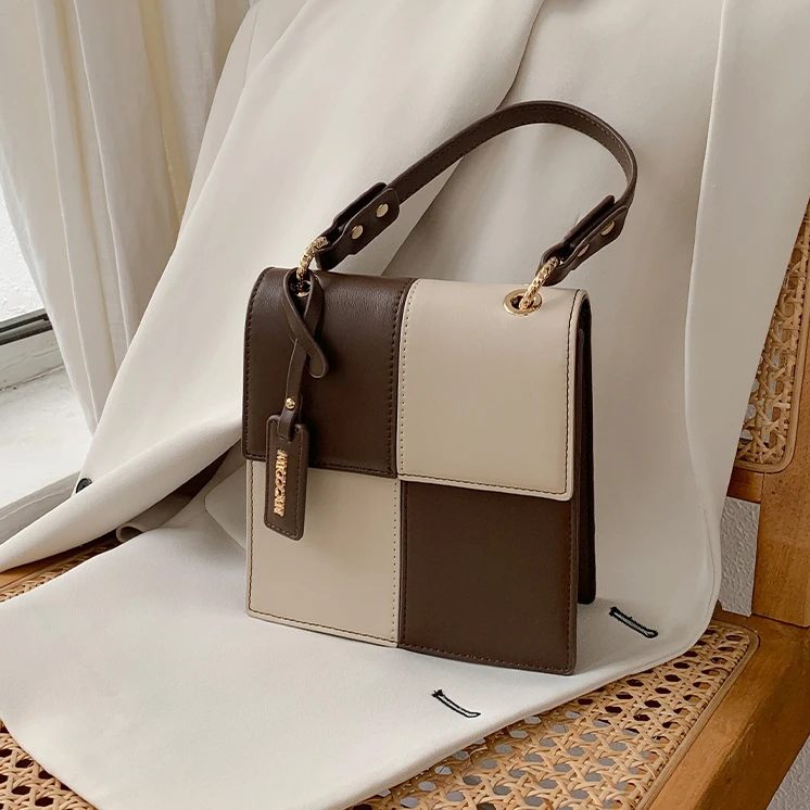 Color Matching Chessboard Plaid Crossbody Bag for Women 2022 New Pouch Retro Small Square Bag Women's Shoulder Bag Fashion
Color Matching Chessboard Plaid Crossbody Bag for Women 2022 New Pouch Retro Small Square Bag Women's Shoulder Bag Fashion