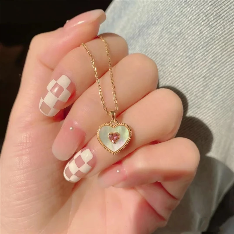 Korean Fashion Vintage Crystal Peach Heart Love Pendant Gold Color Chain Choker Necklaces For Women Wedding Aesthetic Jewelry
Korean Fashion Vintage Crystal Peach Heart Love Pendant Gold Color Chain Choker Necklaces For Women Wedding Aesthetic Jewelry