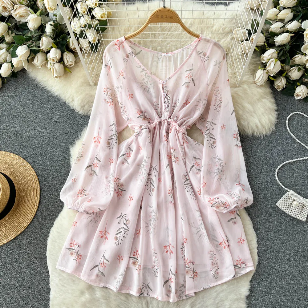 Spring New Sense of Senior Floral Thin V-neck Waist Bubble Sleeve A-line Chiffon Fairy Dress
Spring New Sense of Senior Floral Thin V-neck Waist Bubble Sleeve A-line Chiffon Fairy Dress