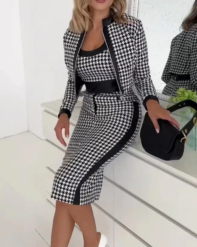 The New Casual Fashion 2023 Women's Clothing Printed Vest and Short Skirt Set Paired with A Zippered Flying Jacket Hot Selling
The New Casual Fashion 2023 Women's Clothing Printed Vest and Short Skirt Set Paired with A Zippered Flying Jacket Hot Selling