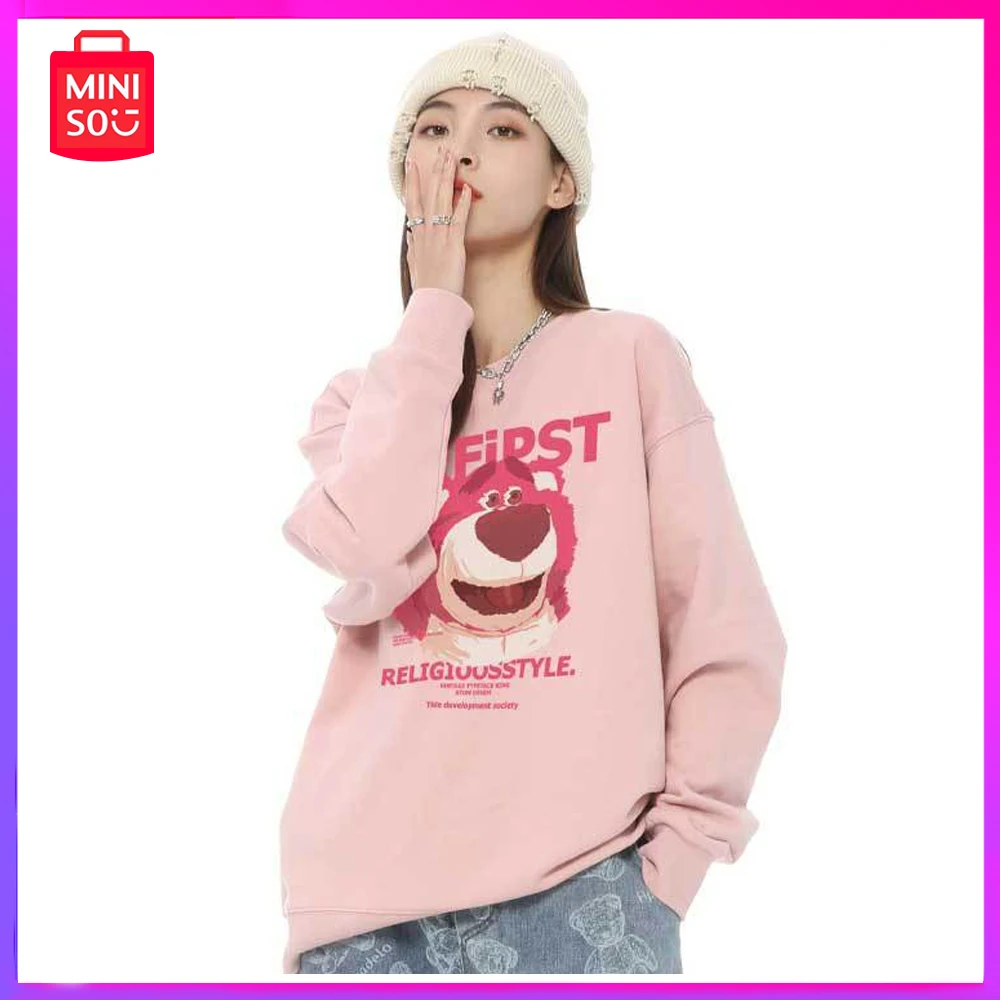 Miniso Toy Story3 Velvet Cartoon Round Neck Sweatshirt Loose Kawaii Graffiti Niche Design Autumn Couple Christmas Birthday Gift
Miniso Toy Story3 Velvet Cartoon Round Neck Sweatshirt Loose Kawaii Graffiti Niche Design Autumn Couple Christmas Birthday Gift