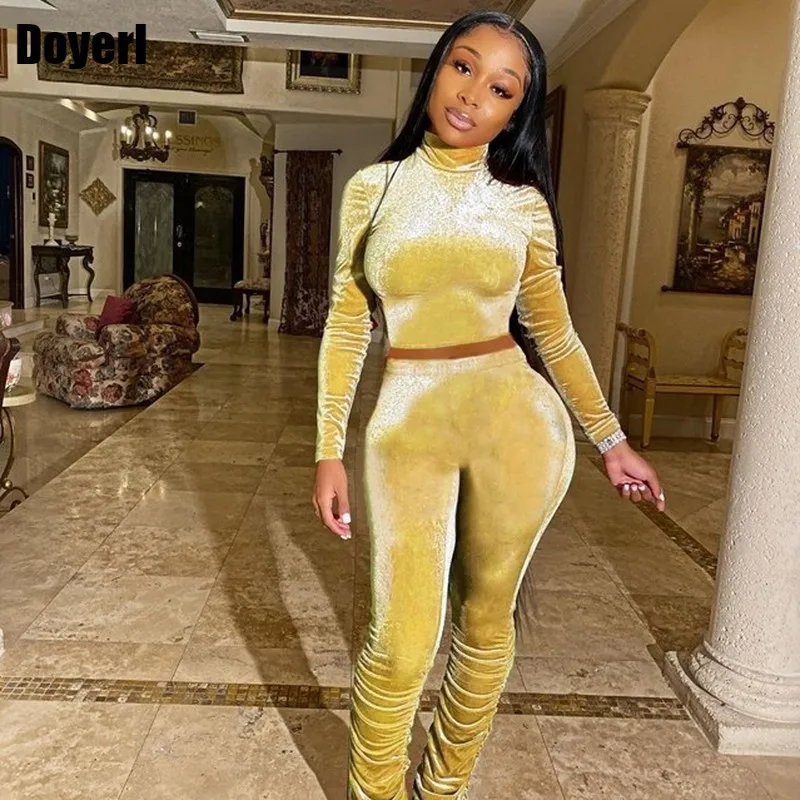 Autumn Winter Velvet Tracksuit 2 Piece Set Women Two Piece Outfits 2022 Crop Top Stacked Pants Matching Sets Sweat Suits Women
Autumn Winter Velvet Tracksuit 2 Piece Set Women Two Piece Outfits 2022 Crop Top Stacked Pants Matching Sets Sweat Suits Women