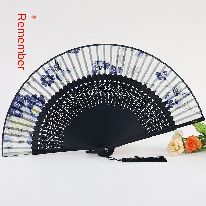 Rushed Folding Fan Chinese Style Female Fan Japanese Style Folding Fan Female Silk Fan Gift Folding Fan Summer Dance Antique 
Rushed Folding Fan Chinese Style Female Fan Japanese Style Folding Fan Female Silk Fan Gift Folding Fan Summer Dance Antique