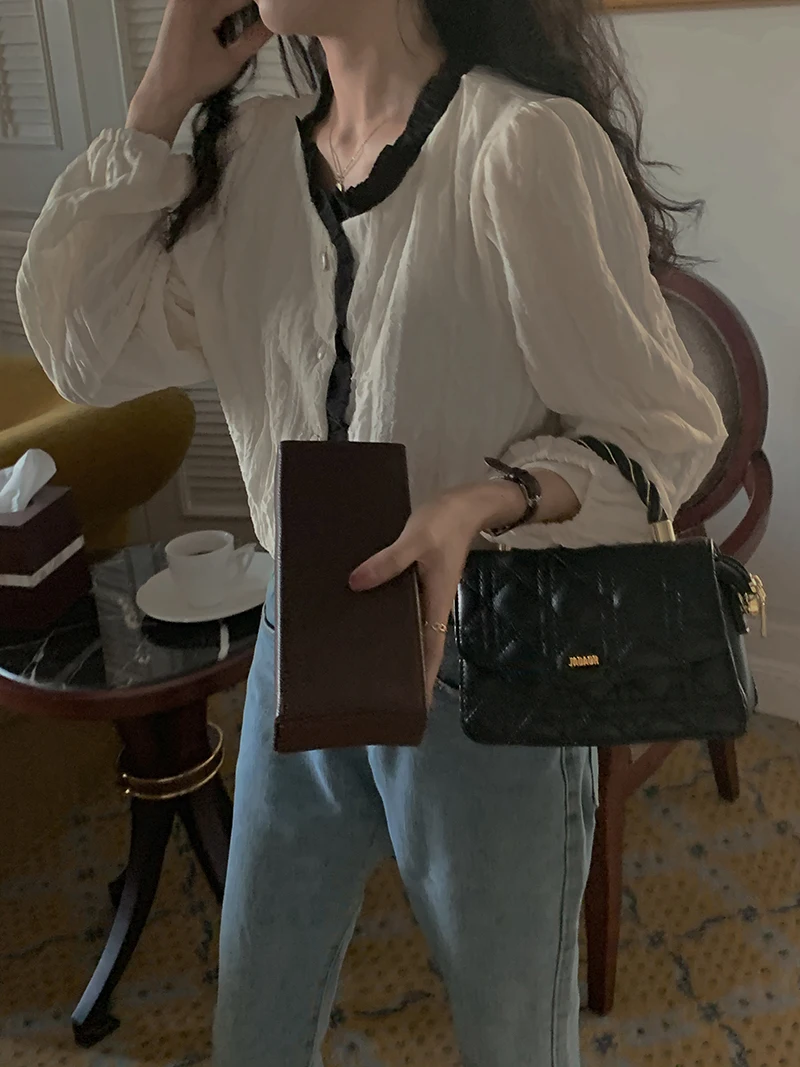 Ruffled Women Shirt Chiffon Stitching Button Up O Neck Long-sleeved Ladies Top Summer Spring 2022 Lace Collar Shirttops Mujer
Ruffled Women Shirt Chiffon Stitching Button Up O Neck Long-sleeved Ladies Top Summer Spring 2022 Lace Collar Shirttops Mujer