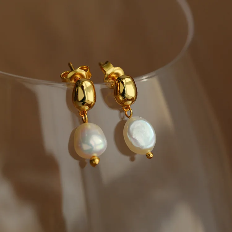 18k Gold Pearl Earrings For Women European American Retro Gold Bean Pearl Drop Earrings Ladies Fashion Freshwater Pearl Earrings
18k Gold Pearl Earrings For Women European American Retro Gold Bean Pearl Drop Earrings Ladies Fashion Freshwater Pearl Earrings