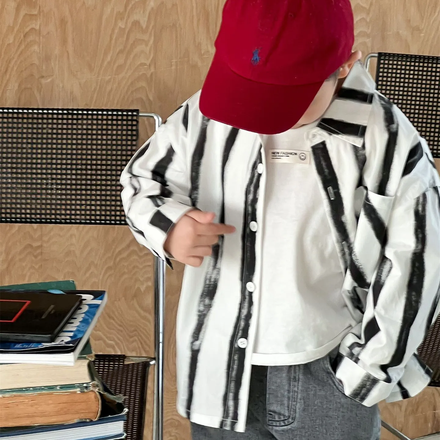 4504B Children Shirt 2023 Spring New Korean Boy's Shirt Tie-dyed Irregular Stripes Blouse Tops Casual Loose Girl's Shirt
4504B Children Shirt 2023 Spring New Korean Boy's Shirt Tie-dyed Irregular Stripes Blouse Tops Casual Loose Girl's Shirt