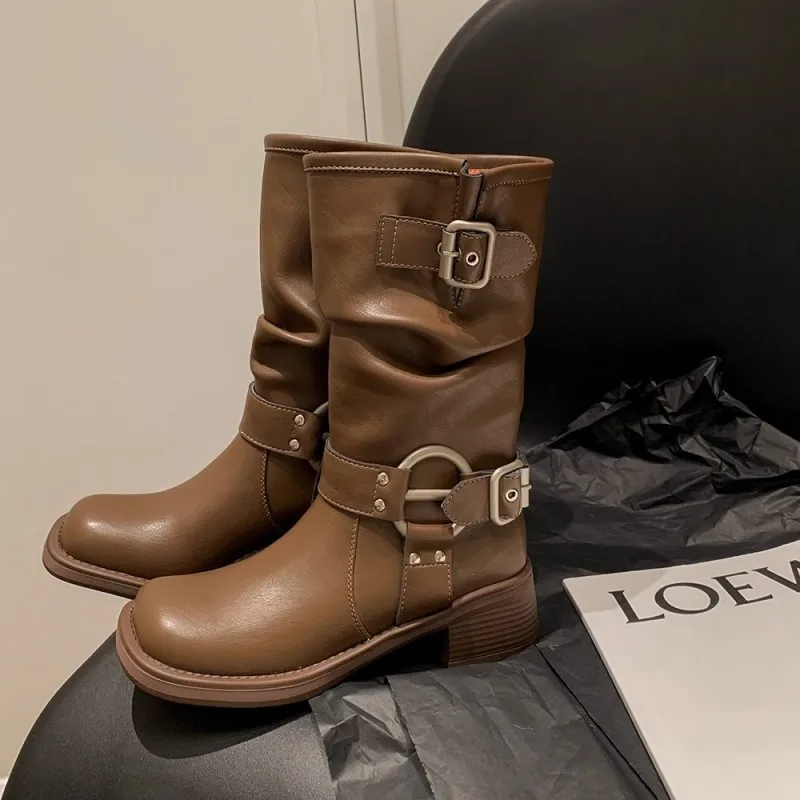Ladies Boots New Arrival 2023 Genuine Leather Buckle Chunky Heel Platform Martens Booties Autumn Winter Solid Short Botas Female
Ladies Boots New Arrival 2023 Genuine Leather Buckle Chunky Heel Platform Martens Booties Autumn Winter Solid Short Botas Female