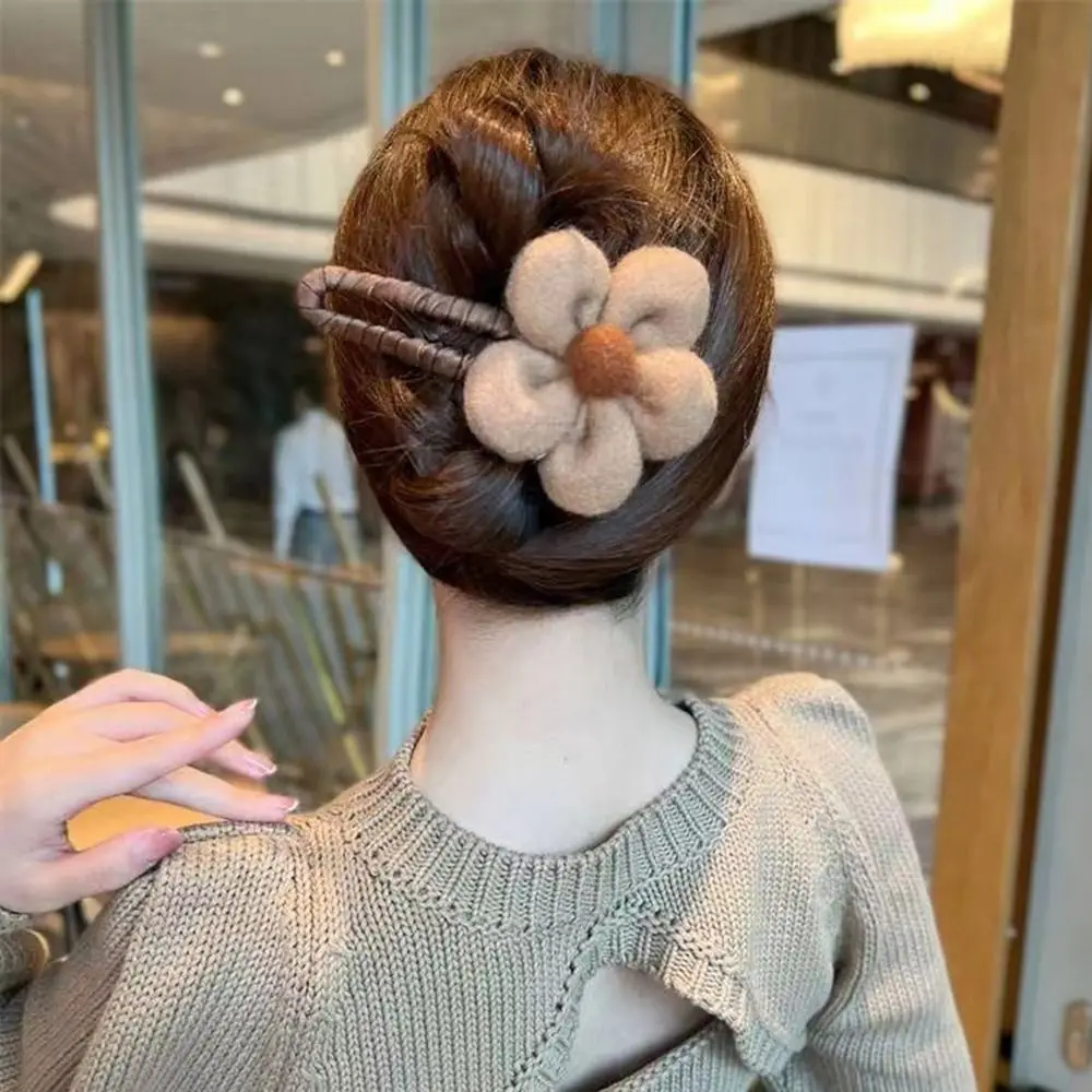 2pcs Floral Flower Braid Clip Meatball Head Hair Accessories Hair Bun Claw Duckbill Clip Plush Flower Hairpin Flat Clip
2pcs Floral Flower Braid Clip Meatball Head Hair Accessories Hair Bun Claw Duckbill Clip Plush Flower Hairpin Flat Clip
