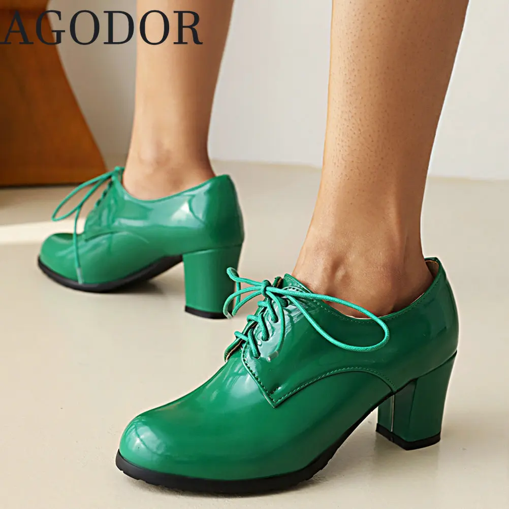 Женские туфли-лодочки из лакированной кожи, на шнуровке
Женские туфли-лодочки из лакированной кожи, на шнуровке