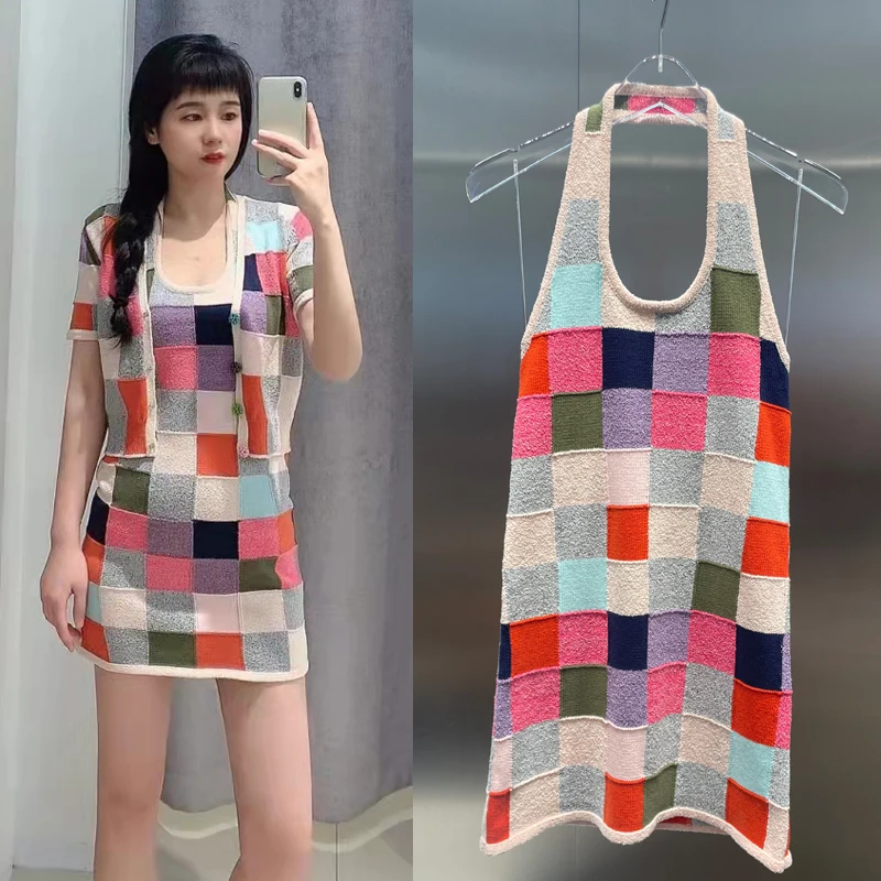 2022 summer new halter neck knitted sleeveless dress women's fashion retro contrast color stitching colorful plaidslim minidress
2022 summer new halter neck knitted sleeveless dress women's fashion retro contrast color stitching colorful plaidslim minidress