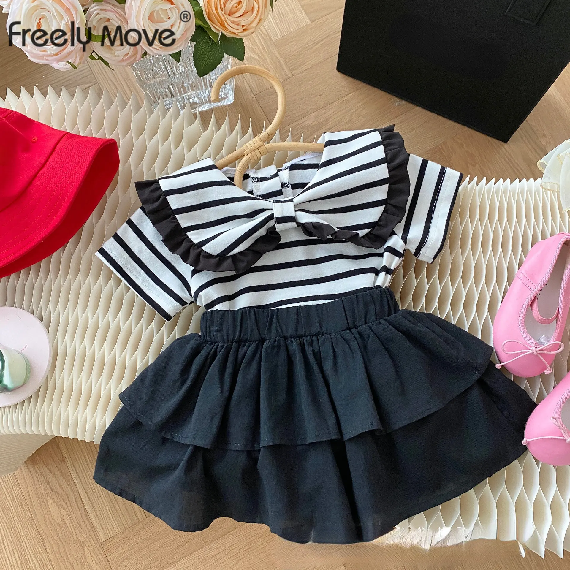 Летний детский комплект для девочек, летние полосатые топы с коротким рукавом, комбинезон, Однотонная юбка с оборками, костюм для девочек, д...
Летний детский комплект для девочек, летние полосатые топы с коротким рукавом, комбинезон, Однотонная юбка с оборками, костюм для девочек, д...