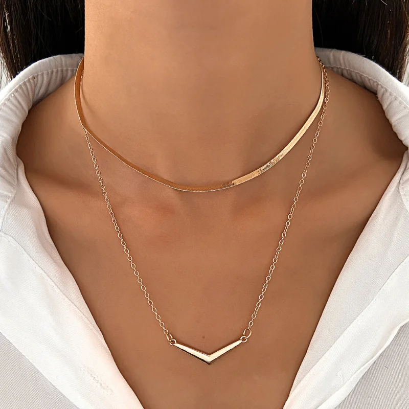 INS Luxury Gold Plated Punk Double layer Snake Chain for Women Fashion Hip Hop Geometric Triangle Pendant Necklace Jewelry Gift
INS Luxury Gold Plated Punk Double layer Snake Chain for Women Fashion Hip Hop Geometric Triangle Pendant Necklace Jewelry Gift