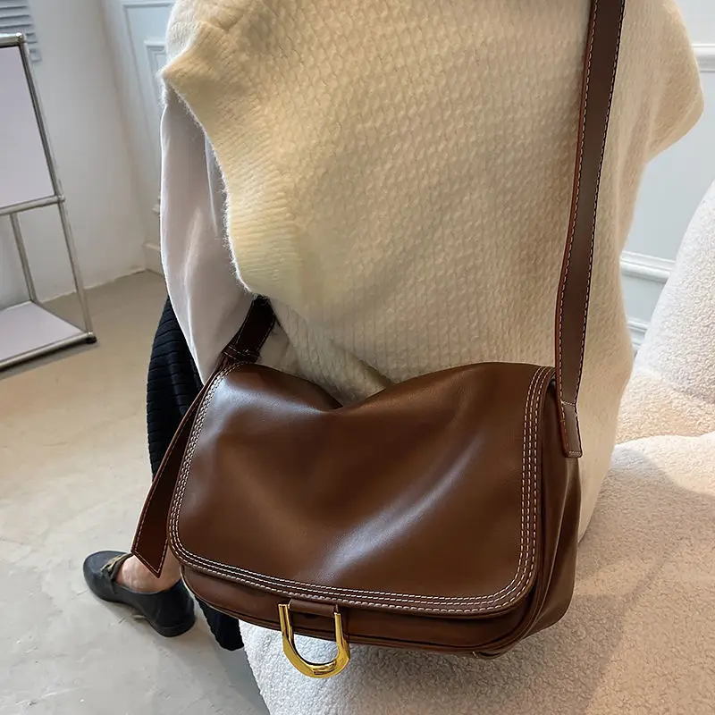 Designer PU Leather Saddle Bag Luxury Fashion Female Shoulder Bag Wide Strap Messenger Cross Body Handbag Purse for Women E762
Designer PU Leather Saddle Bag Luxury Fashion Female Shoulder Bag Wide Strap Messenger Cross Body Handbag Purse for Women E762