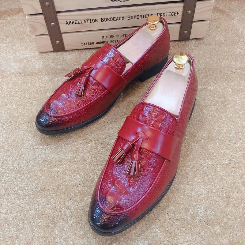 Men's Tassel Pointed Leather Shoes Embossed Business Fashion Leisure Trend Shoes Summer Young Lazy Man Set Inner Leather Shoes
Men's Tassel Pointed Leather Shoes Embossed Business Fashion Leisure Trend Shoes Summer Young Lazy Man Set Inner Leather Shoes