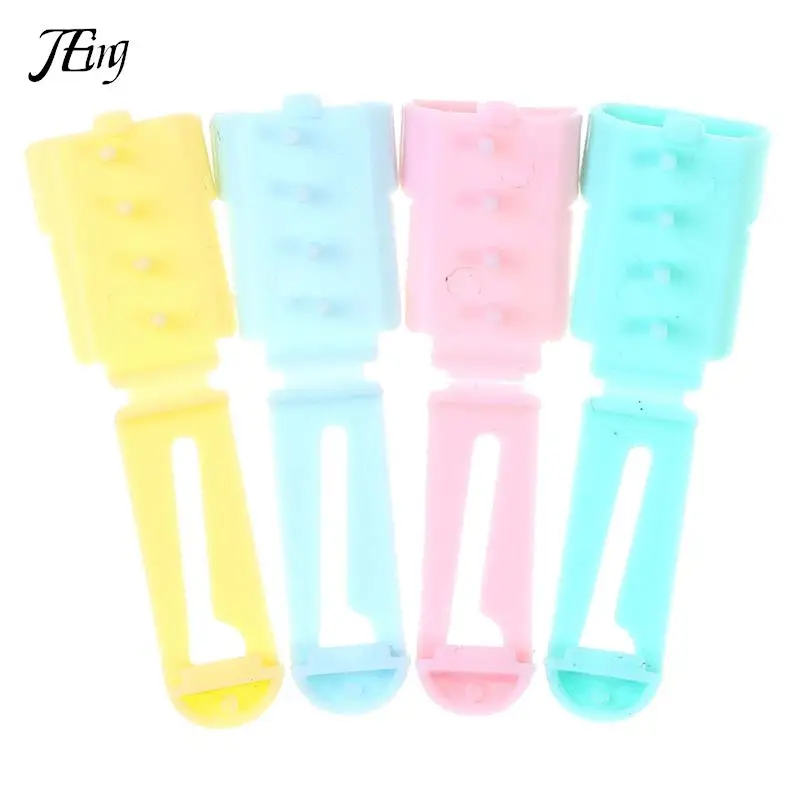 Разветвитель пальцев для вязания шерсти свитера, 4 направляющих для пряжи, наперсток, пластиковые Швейные аксессуары
Разветвитель пальцев для вязания шерсти свитера, 4 направляющих для пряжи, наперсток, пластиковые Швейные аксессуары