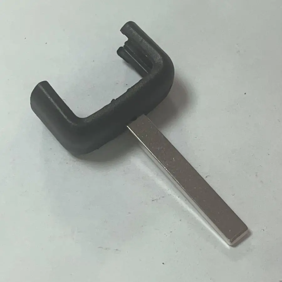 Автомобильный ключ ECUTOOL для Vauxhall, Opel Astra Zafira Vectra Omega SIP Blade или HU100 Blade
Автомобильный ключ ECUTOOL для Vauxhall, Opel Astra Zafira Vectra Omega SIP Blade или HU100 Blade