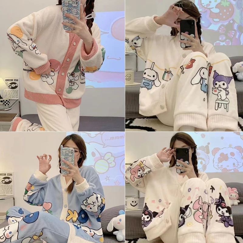 Пижама Kuromi для девочки Sanrios, зимняя, в Корейском стиле, в стиле Ins, кавайная Толстая кофта с V-образным вырезом, свободный спортивный костюм
Пижама Kuromi для девочки Sanrios, зимняя, в Корейском стиле, в стиле Ins, кавайная Толстая кофта с V-образным вырезом, свободный спортивный костюм