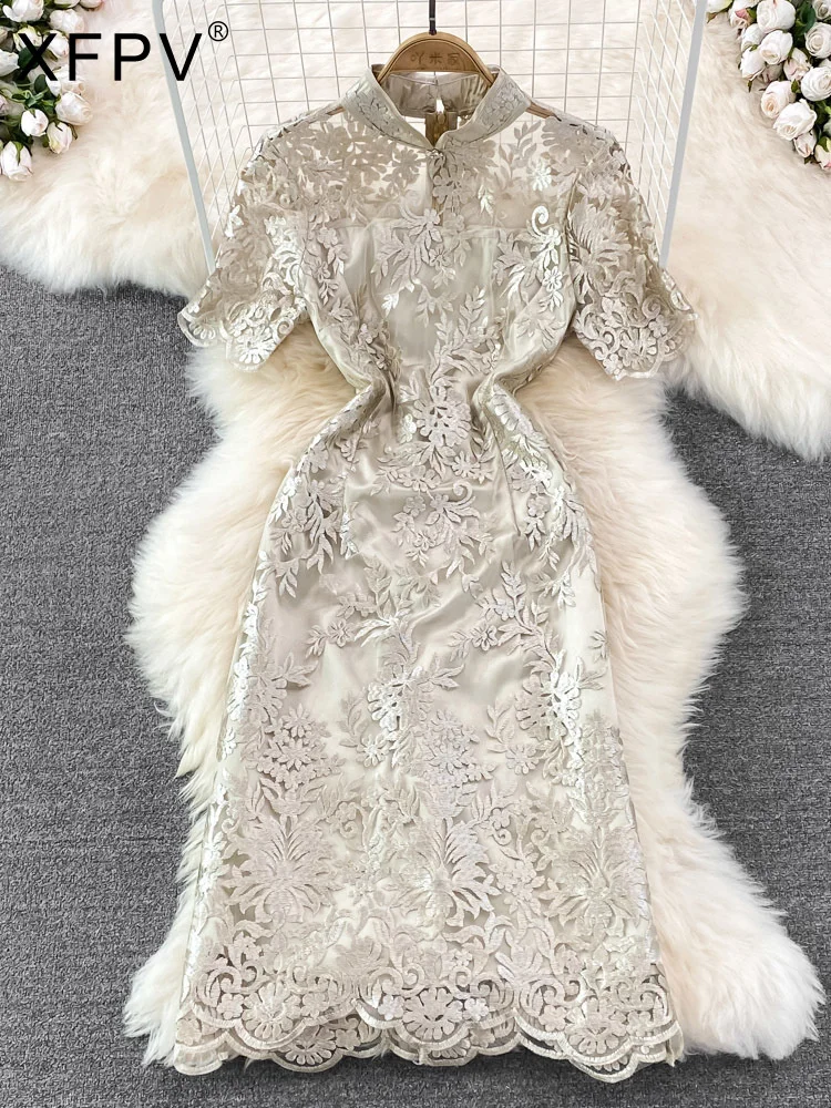 EWQ Sweet Style Women's Stand Dress 2023 Summer New Embroidery Short-sleeve Solid Color High Waist A-line Dresses SN2293 
EWQ Sweet Style Women's Stand Dress 2023 Summer New Embroidery Short-sleeve Solid Color High Waist A-line Dresses SN2293