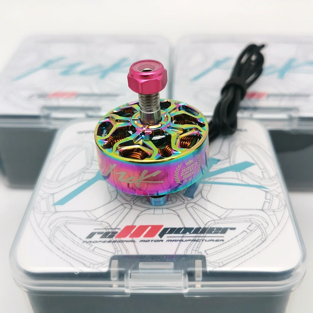 RCinpower GTS V4 2207MCK шарнирная версия 5-дюймовый бесщеточный Дрон для фристайла 5-6S модель самолета запасные части для самолета черный серебристый
RCinpower GTS V4 2207MCK шарнирная версия 5-дюймовый бесщеточный Дрон для фристайла 5-6S модель самолета запасные части для самолета черный серебристый