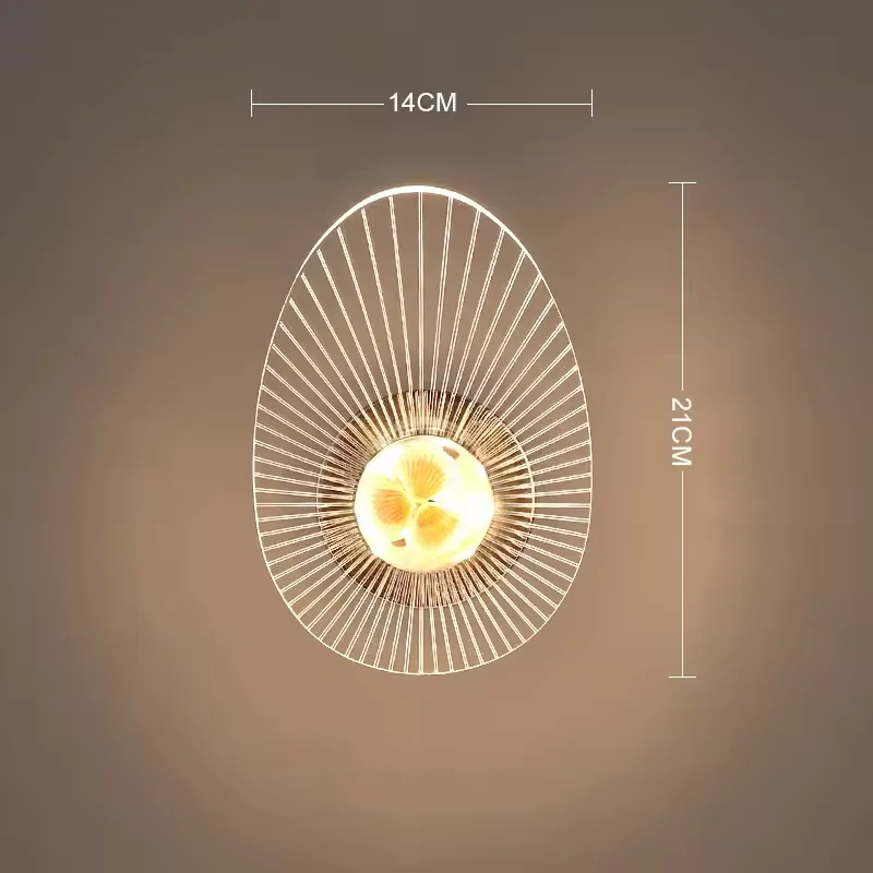 Золотой люстра HomeLover в форме лотоса
Золотой люстра HomeLover в форме лотоса