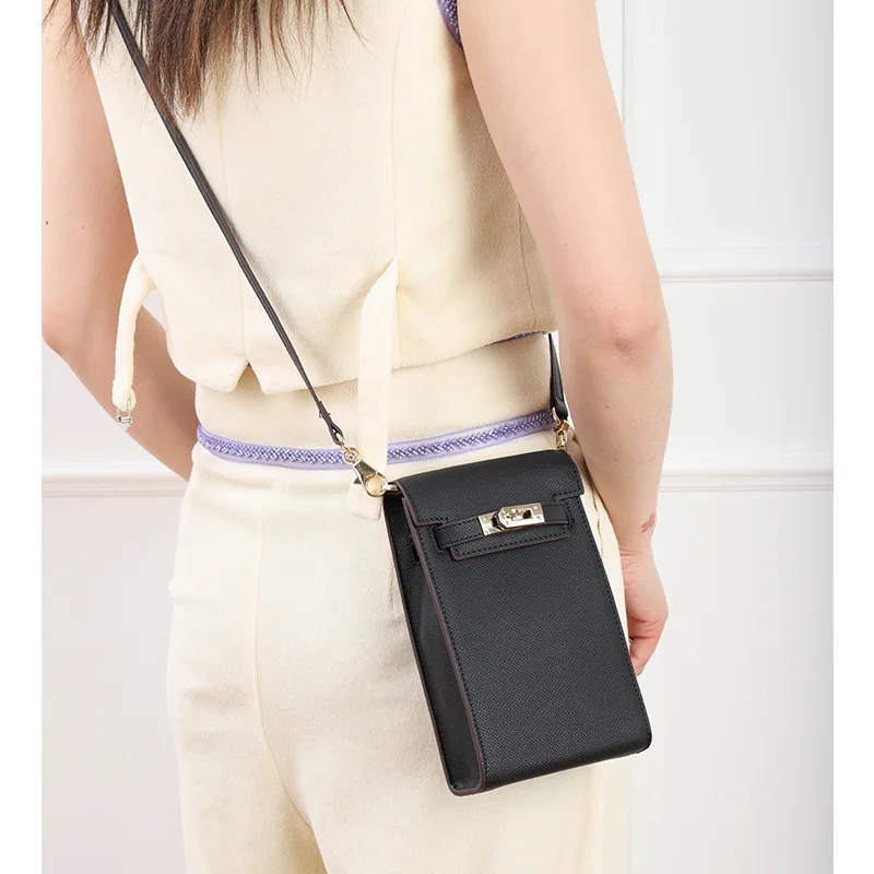 dermis Mobile phone bag female New niche cowhide One shoulder crossbody bag Print on the palm Small vertical bag
dermis Mobile phone bag female New niche cowhide One shoulder crossbody bag Print on the palm Small vertical bag