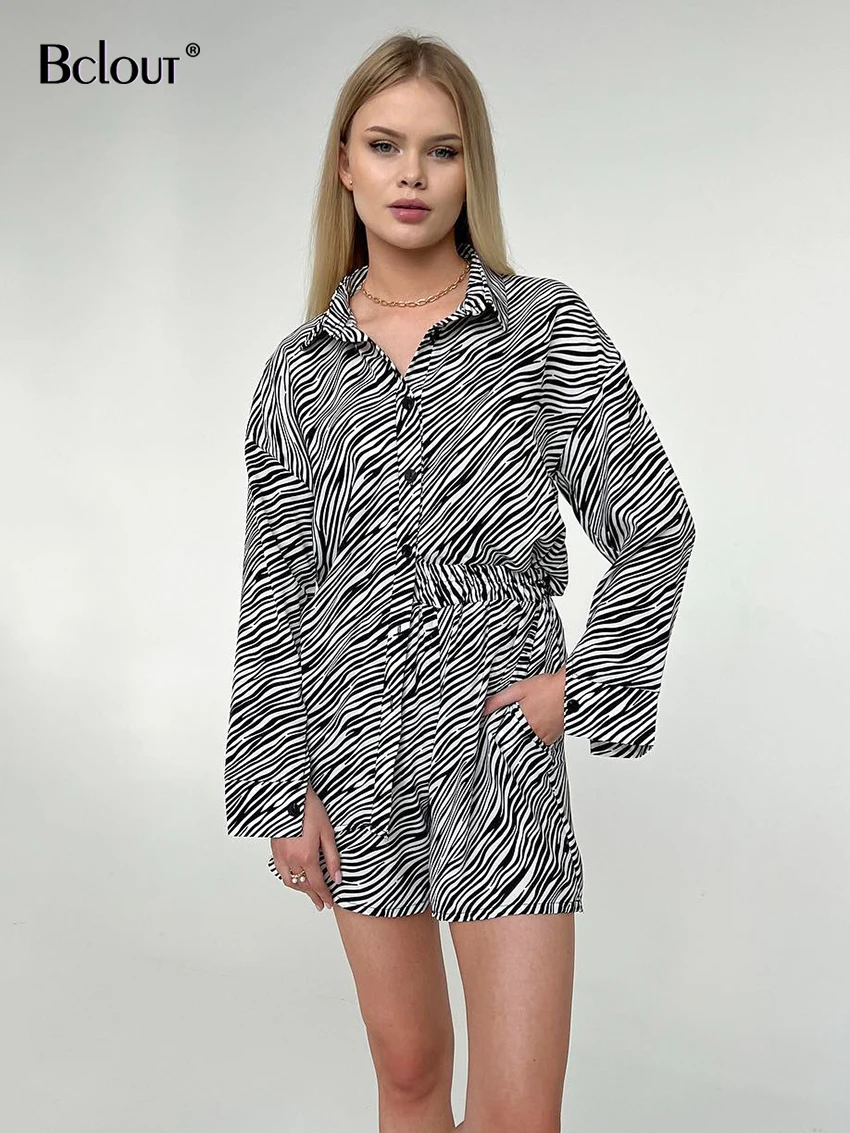 Bclout Casual Zebra Shorts Sets Women 2 Pieces Outfits Summer Long Sleeve Print Top Elegant Wide Leg Shorts Fashion Outfits 2022
Bclout Casual Zebra Shorts Sets Women 2 Pieces Outfits Summer Long Sleeve Print Top Elegant Wide Leg Shorts Fashion Outfits 2022