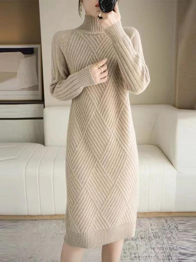 Long Sleeve Elegant Tight Knit Midi Dress Women Autumn Winter Solid Color V Neck Sweet Korean Vintage Long Sweater Dresses 2022
Long Sleeve Elegant Tight Knit Midi Dress Women Autumn Winter Solid Color V Neck Sweet Korean Vintage Long Sweater Dresses 2022