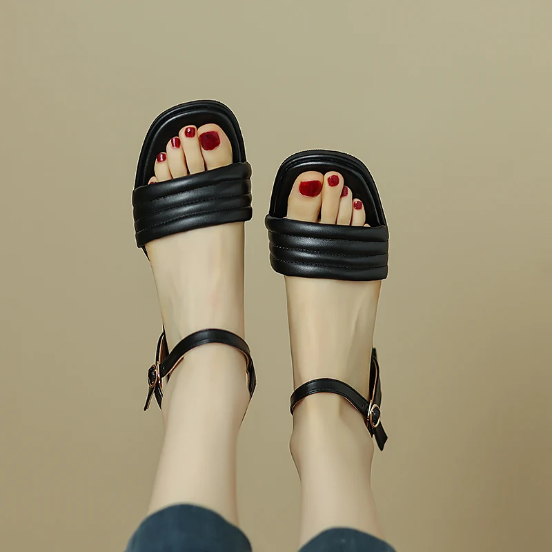 2022 Women's sandals plus size 22-26.5cm superfine fiber upper chunky heel strap buckle shoes Fashion Classic heels women
2022 Women's sandals plus size 22-26.5cm superfine fiber upper chunky heel strap buckle shoes Fashion Classic heels women