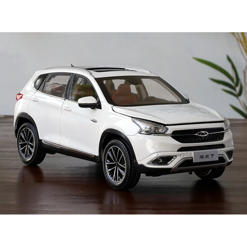 Масштаб 1/18 Chery Tiggo 7 2020 2017 внедорожник Внедорожник модель автомобиля из сплава детская игрушка подарок дисплей для взрослых коллекционная
Масштаб 1/18 Chery Tiggo 7 2020 2017 внедорожник Внедорожник модель автомобиля из сплава детская игрушка подарок дисплей для взрослых коллекционная
