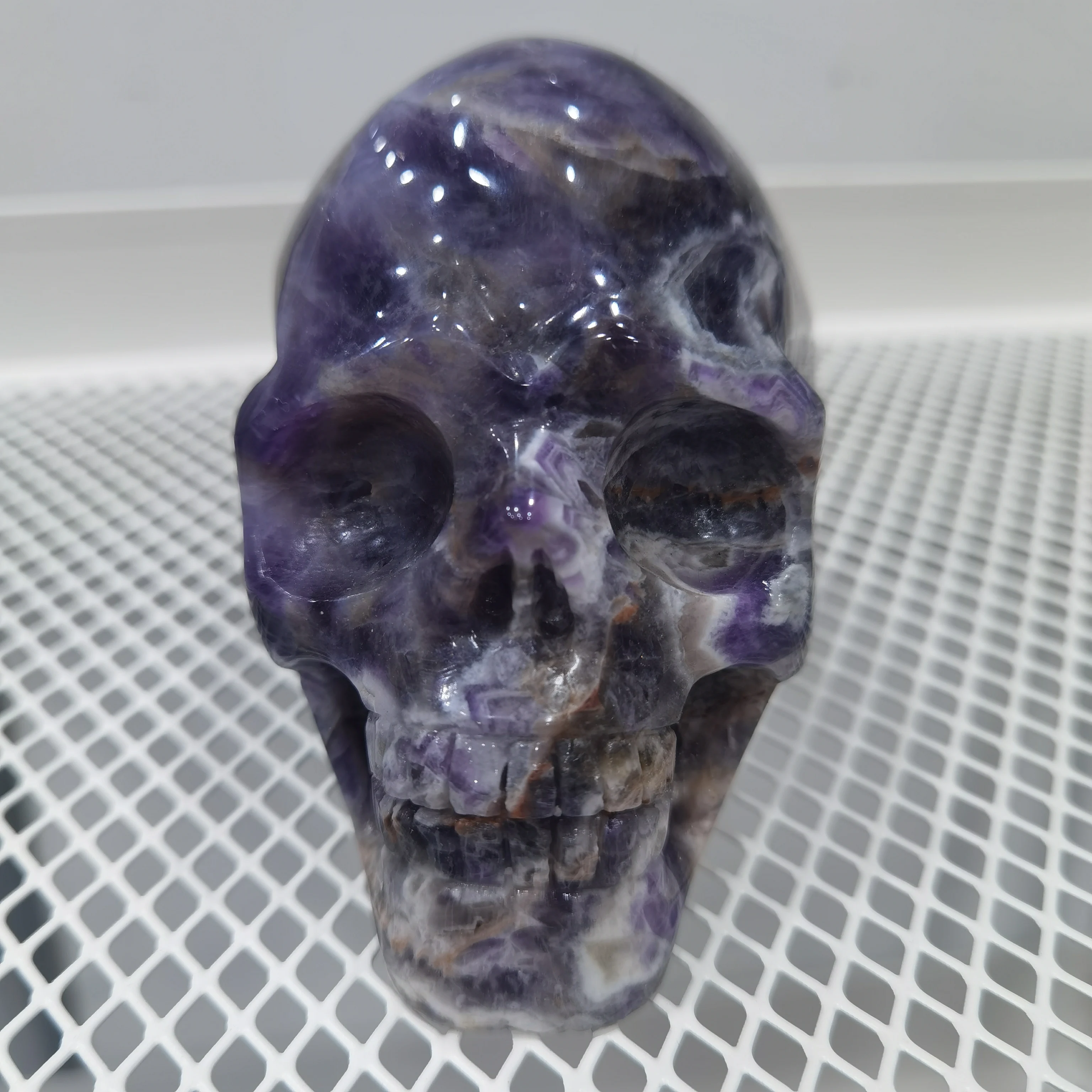 AAAA High Quality Natural Brazilian Dream Amethyst Hand-Carved Skull Healing Stone Folk Crafts
AAAA High Quality Natural Brazilian Dream Amethyst Hand-Carved Skull Healing Stone Folk Crafts