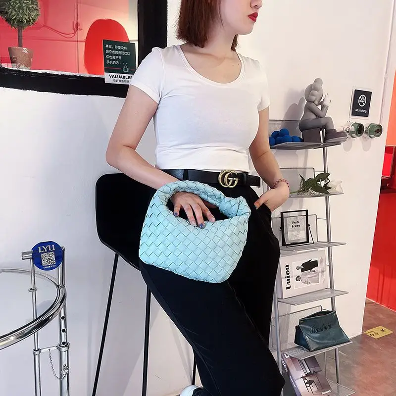 Women Woven Knot Bags PU Leather Messenger Bag Macaron Colors Handbag 2023 New Y2K Fashion Simplicity Design Zipper Cosmetic Bag
Women Woven Knot Bags PU Leather Messenger Bag Macaron Colors Handbag 2023 New Y2K Fashion Simplicity Design Zipper Cosmetic Bag