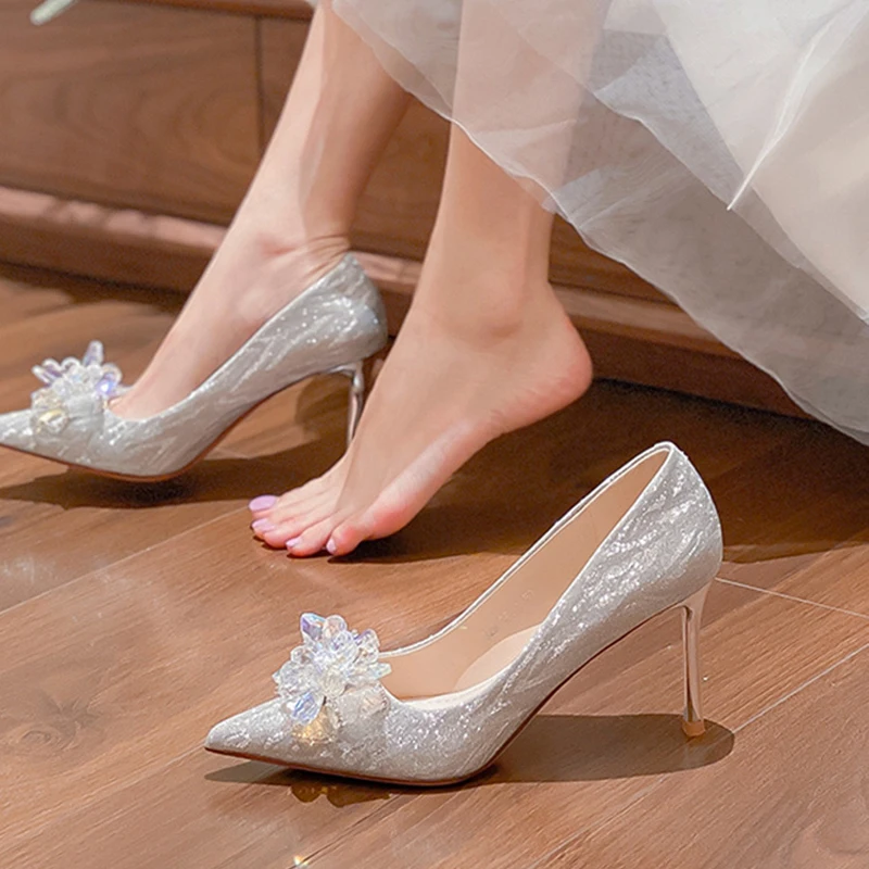 Cinderella Shoes Luxury Crystal Clear Pumps Women Elegant Pointed Toe High Heel Glitter Wedding Party Shoes 6cm/8cm
Cinderella Shoes Luxury Crystal Clear Pumps Women Elegant Pointed Toe High Heel Glitter Wedding Party Shoes 6cm/8cm