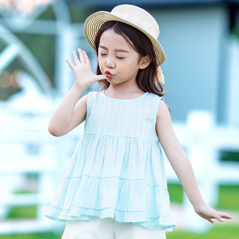 2022 Summer New Korean Version Kids Clothing Fashion Sleeveless Top T-shirt Light Luxury Shirt GirlsFashionClothing Simple Style
2022 Summer New Korean Version Kids Clothing Fashion Sleeveless Top T-shirt Light Luxury Shirt GirlsFashionClothing Simple Style