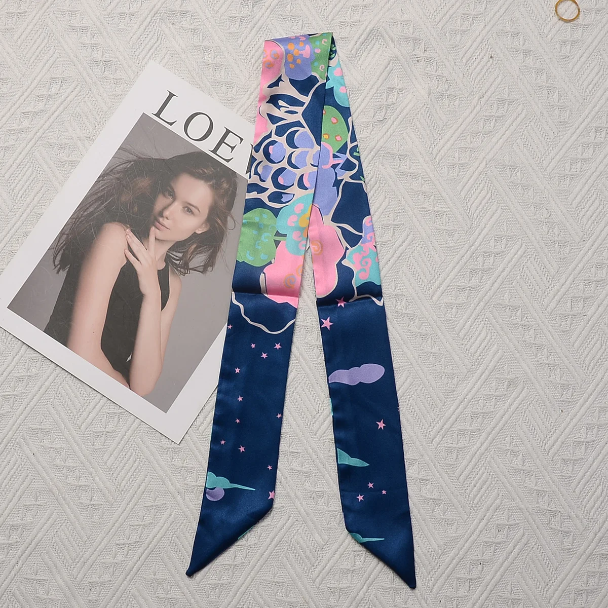 New Design Bag Silk Scarf For Women Fashion Print Girls Hair Tie Accessories Neck Hair Decorate Small Scarf Headband
New Design Bag Silk Scarf For Women Fashion Print Girls Hair Tie Accessories Neck Hair Decorate Small Scarf Headband