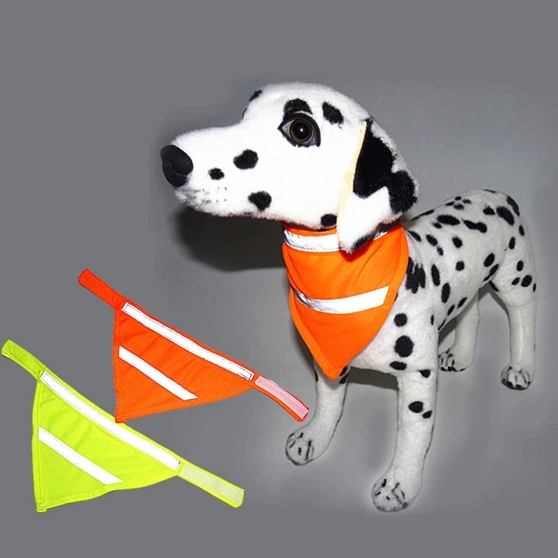 

Teddy Pet Bibs Reflective Dog Saliva Towel Fluorescent Dog Scarf Bandana for Dogs Velcro Luminous Dog Collar
