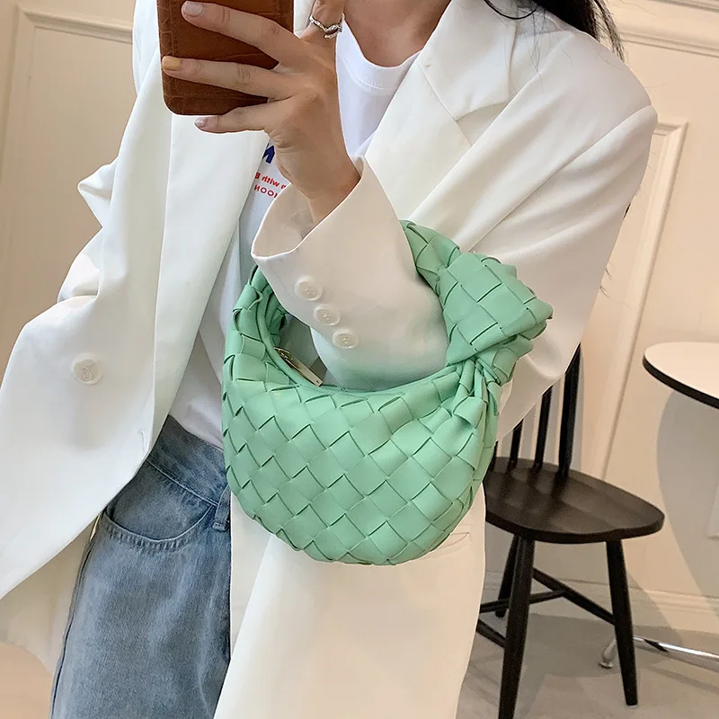 Сумки для женщин, новинка 2022, модная Высококачественная кожаная плетеная Сумка через плечо, клатч, роскошный брендовый дизайнерский кошеле...
Сумки для женщин, новинка 2022, модная Высококачественная кожаная плетеная Сумка через плечо, клатч, роскошный брендовый дизайнерский кошеле...