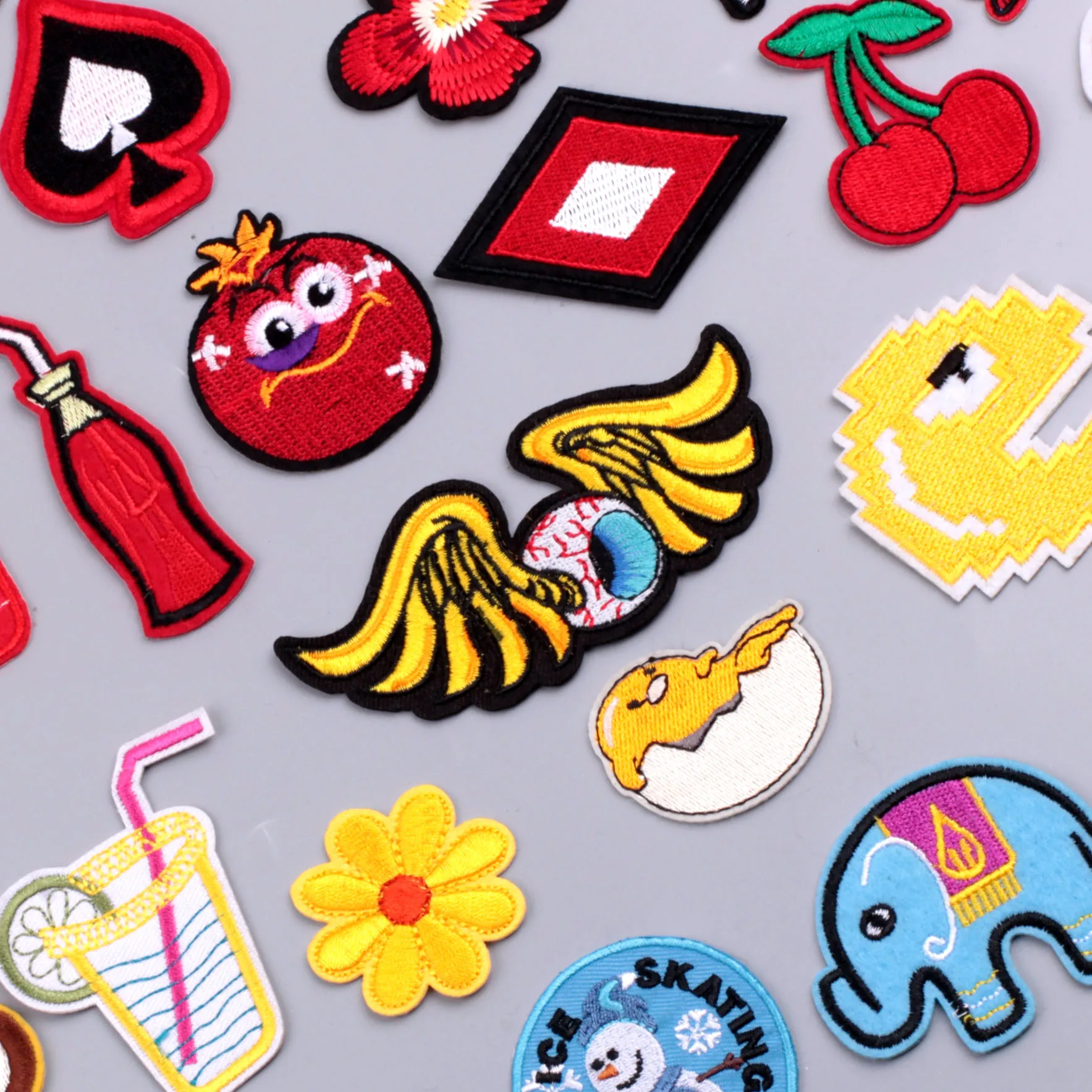 Cartoon Fruit Embroidered Patches for Clothing Thermoadhesive Patches Iron on Patches Sewing Badges Appliques Animals Stickers
Cartoon Fruit Embroidered Patches for Clothing Thermoadhesive Patches Iron on Patches Sewing Badges Appliques Animals Stickers