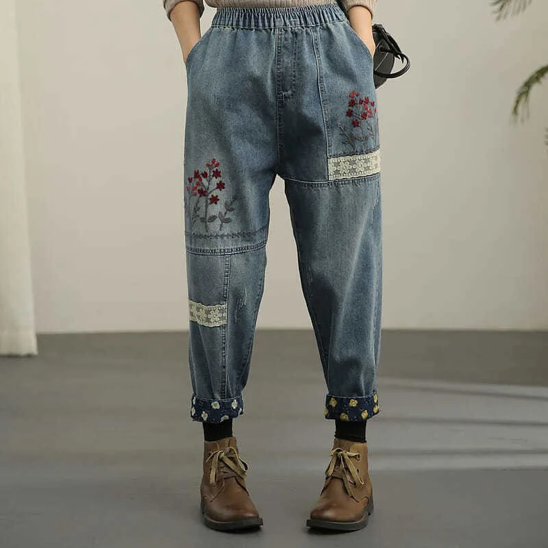 2021 Spring Arts Style Women Elastic Waist Loose Casual Jeans Flower Embroidery Vintage Patchwork Lace Denim Harem Pants V238
2021 Spring Arts Style Women Elastic Waist Loose Casual Jeans Flower Embroidery Vintage Patchwork Lace Denim Harem Pants V238