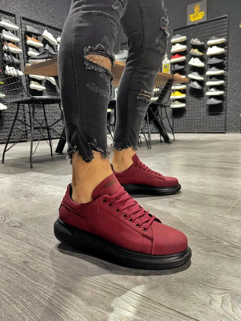 Knack 045 Men Casual Shoes Burgundy (Black Bottom) Young Fashion 2022 Spring Autumn Season High Quality Large Mould
Knack 045 Men Casual Shoes Burgundy (Black Bottom) Young Fashion 2022 Spring Autumn Season High Quality Large Mould