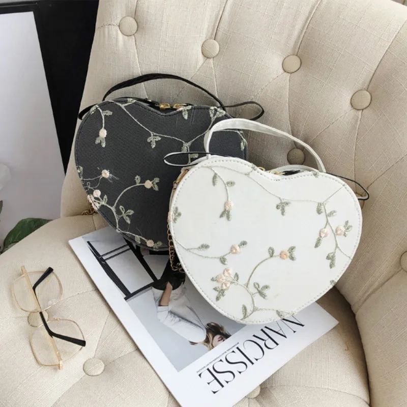 2021 Lace Shoulder Bag Peach Heart Women Bags Embroidery Handbag Portable Girl Diagonal Bag Heart-shaped Chain Bag For Girl
2021 Lace Shoulder Bag Peach Heart Women Bags Embroidery Handbag Portable Girl Diagonal Bag Heart-shaped Chain Bag For Girl
