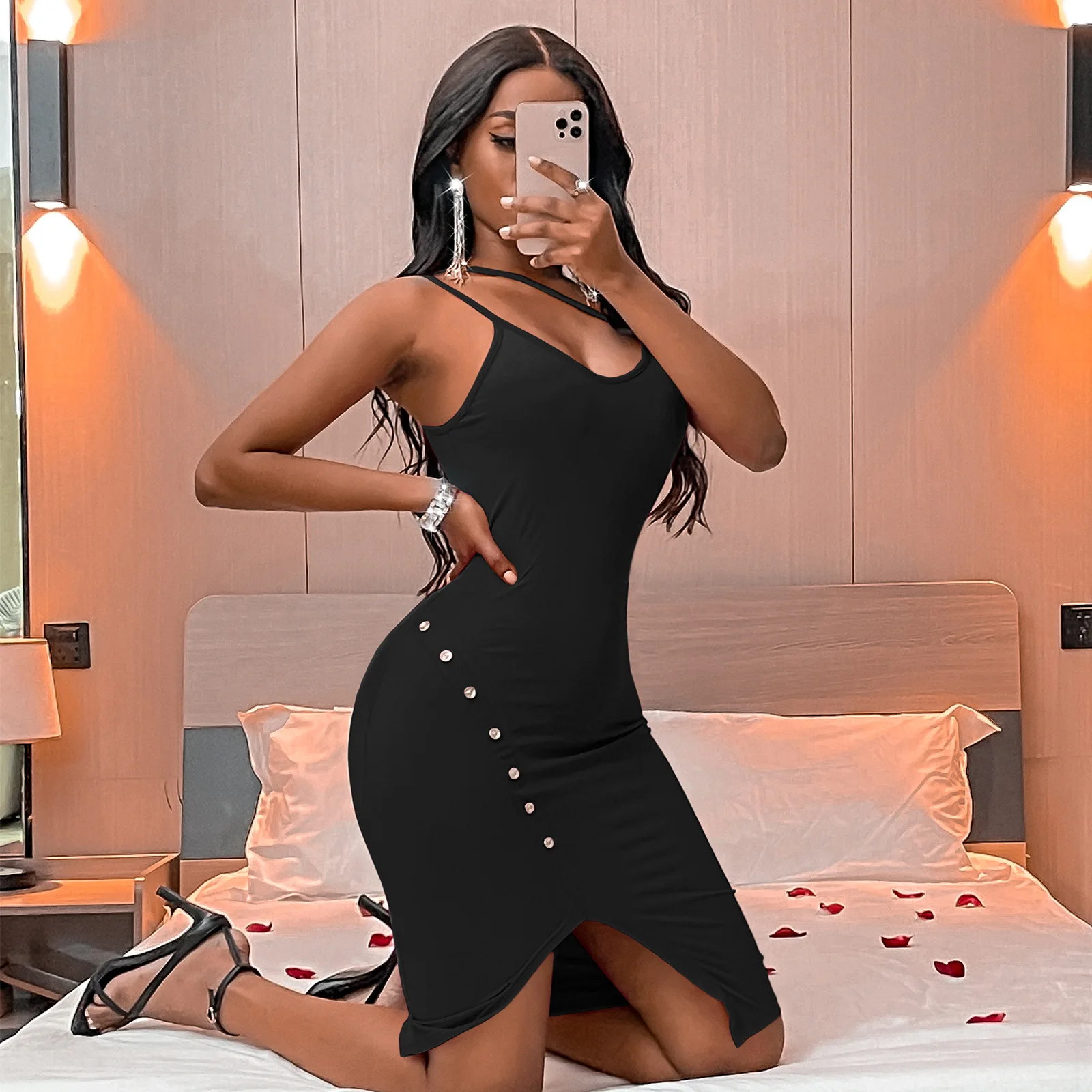 Women Solid Backless Sexy Shinny Dresses Elegant Spaghetti Strap High Waist Button Split Summer Dress Ladies Club Party Vestidos
Women Solid Backless Sexy Shinny Dresses Elegant Spaghetti Strap High Waist Button Split Summer Dress Ladies Club Party Vestidos
