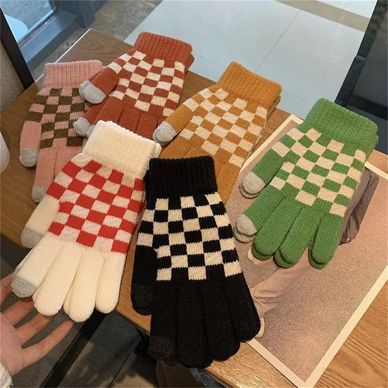 1 pair Women Winter Touch Screen Knitting Glove Fashion Checkerboard Warm Cycling Gloves
1 pair Women Winter Touch Screen Knitting Glove Fashion Checkerboard Warm Cycling Gloves