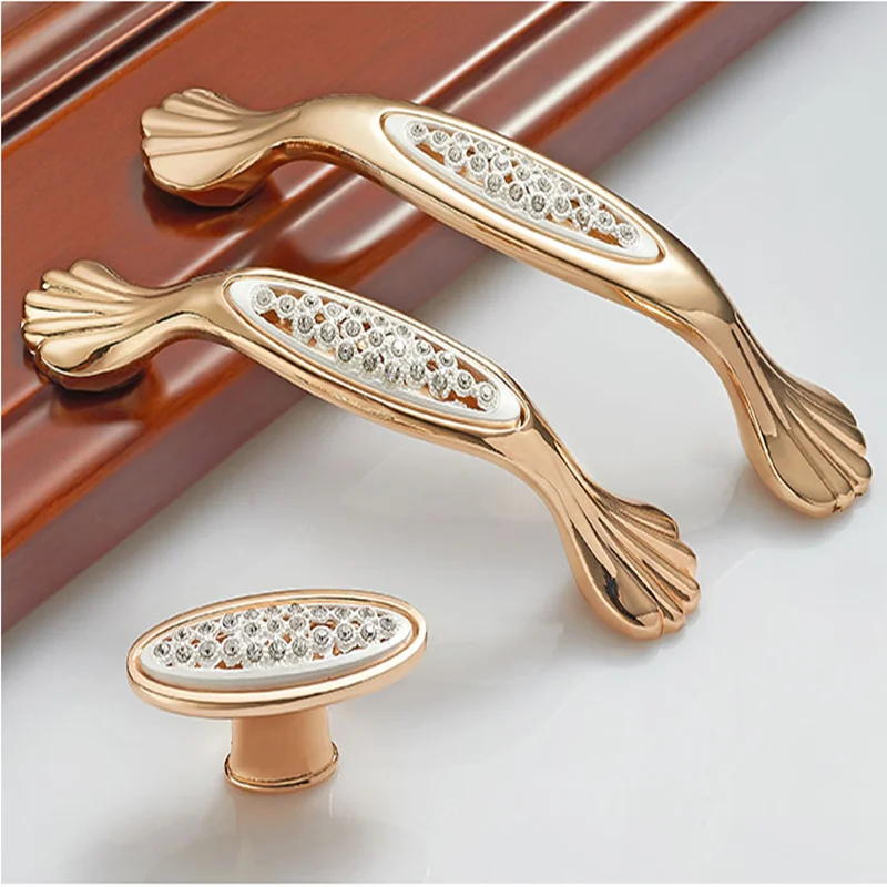 Champagne Gold Door Handles with Diamond Luxury Zinc Alloy Drawer Knobs European Wardrobe Furniture Pulls Hardware
Champagne Gold Door Handles with Diamond Luxury Zinc Alloy Drawer Knobs European Wardrobe Furniture Pulls Hardware