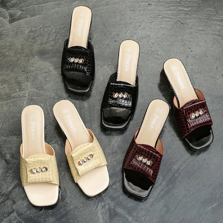 2022 Latest Design High Heels Women's Shoes Sequins Square Heels High Heels Comfortable Ladies Slippers Large 35-41 Solid Color
2022 Latest Design High Heels Women's Shoes Sequins Square Heels High Heels Comfortable Ladies Slippers Large 35-41 Solid Color