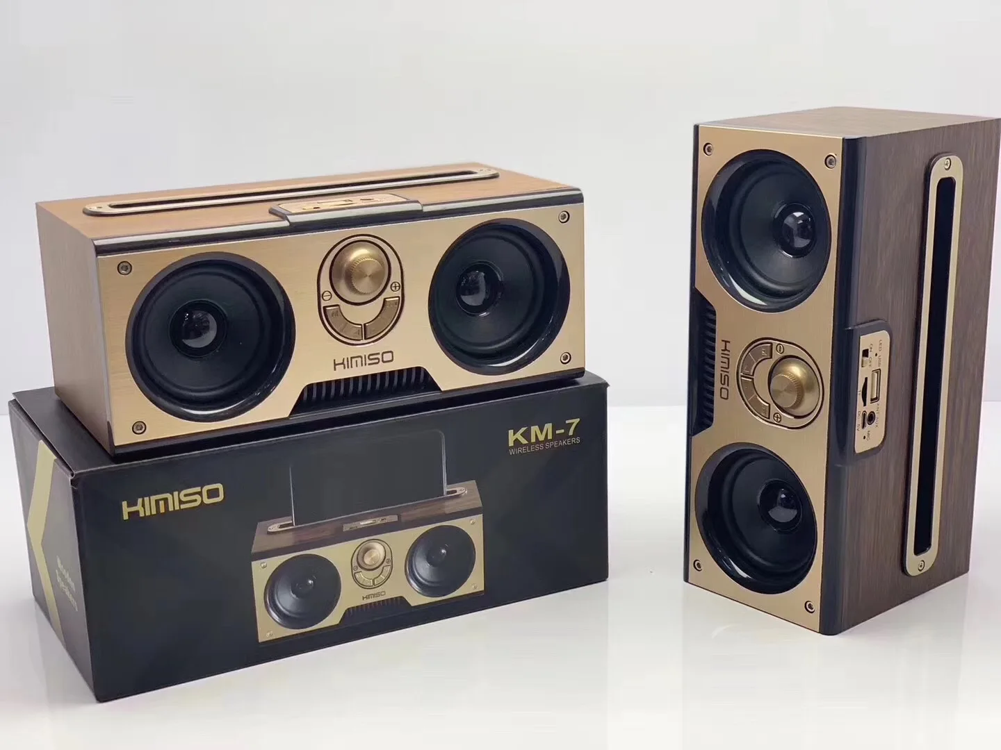 KM-7 Retro wood wireless Bluetooth speaker Portable outdoor subwoofer radio card Bluetooth speaker
KM-7 Retro wood wireless Bluetooth speaker Portable outdoor subwoofer radio card Bluetooth speaker